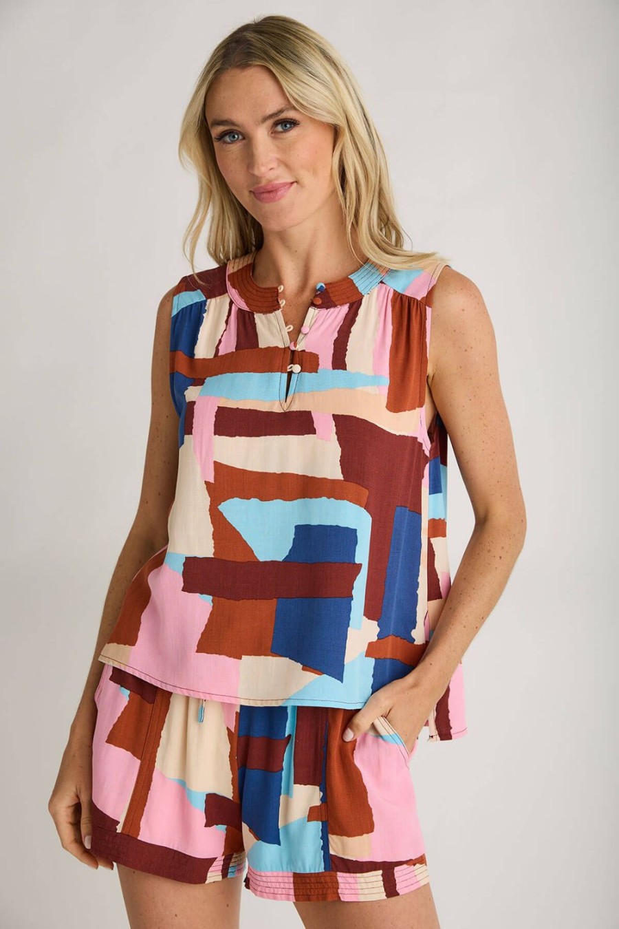 Clothing Fate | Fate Abstract Print Sleeveless Top